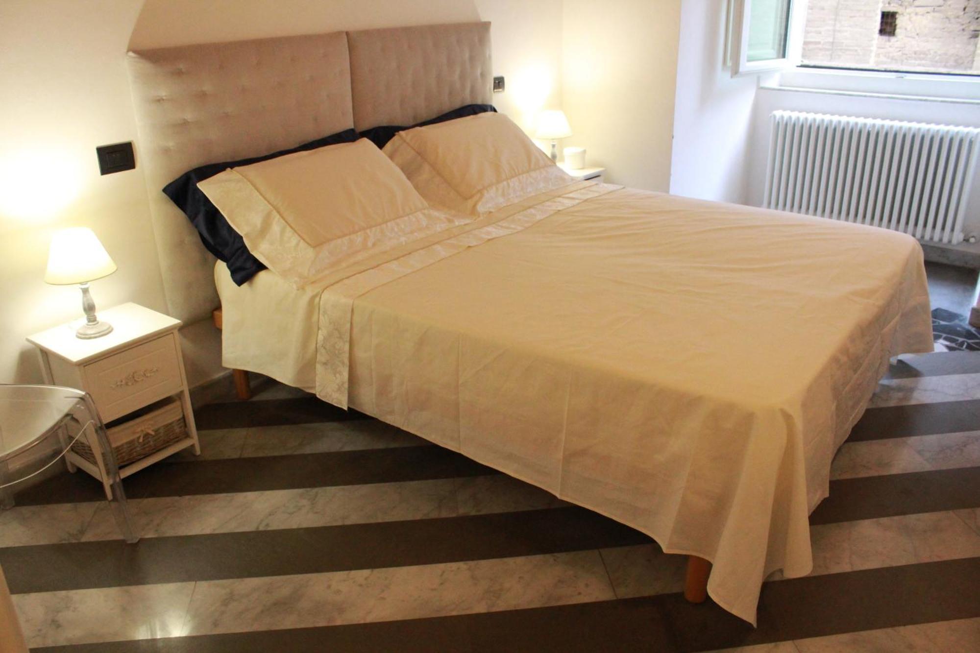 סיינה Luxury Suite Apartment Angiolieri מראה חיצוני תמונה