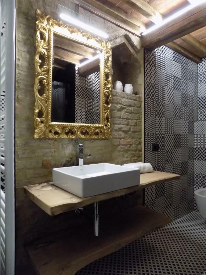 סיינה Luxury Suite Apartment Angiolieri מראה חיצוני תמונה